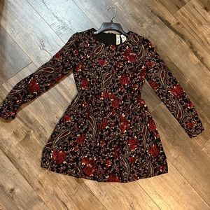 🥀 Dark rose printed flare dress, long sleeve